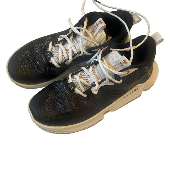 Shoes - Under Armour. Sz 9.5 Women. Athletic Shoes/Trainers/Sneakers. Great condition